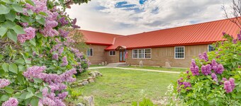 Rural Mountain-View Home Near Hiking + Off-Roading