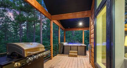 Campfire Dreams: Sleeps 10, Arcade, Hot Tub, Swings, 3BD/3Bath, Pet Friendly