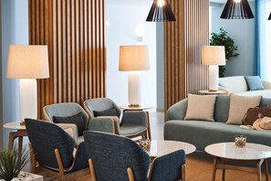 Lobby sitting area - Rochavau Hotel (Portimão)