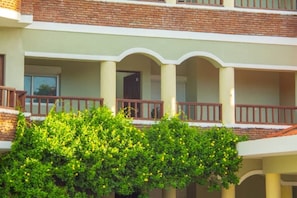 Exterior detail - Estilo Oceánico, Vista al Mar, Acceso a Playa (Playa Juan Dolio)