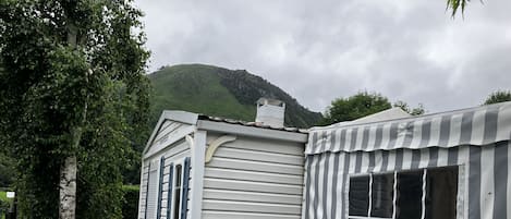 Enceinte de lâhĂ©bergement
