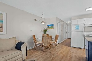 Interior - Herold's Hideaway By Beach Star (Surfside Beach)
