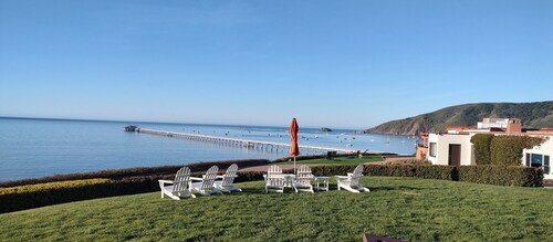 Relaxing Beachfront Resort without the Airport Hassle