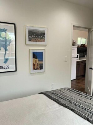 1 bedroom, bed sheets