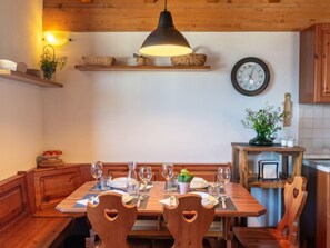 تناول الطعام