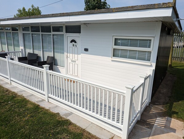 Terrace/patio - Chalet to let on Cherry Park Chapel St Leonards (Chapel Saint Leonards)