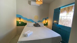 Standard Chalet, 1 Bedroom | Hypo-allergenic bedding, individually decorated, free WiFi, bed sheets - Pousada Vila lua Bela (Pitimbu)