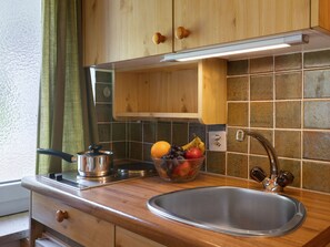 Kühlschrank, Kochgeschirr/Geschirr/Besteck