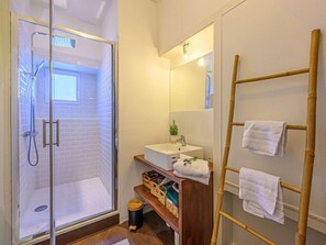 Hair dryer, towels