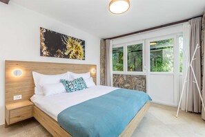 2 chambres, fer et planche à repasser, Wi-Fi gratuit, draps fournis