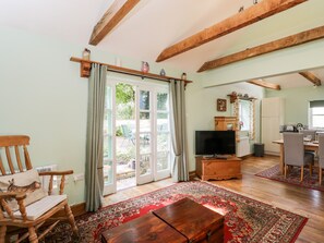 Living area - Little Barn (Chippenham)