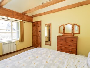 2 bedrooms, individually decorated, individually furnished, free WiFi - Little Barn (Chippenham)