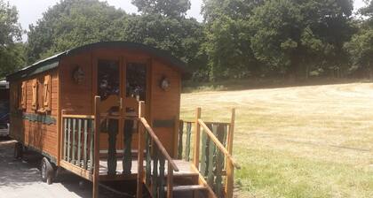 Roulotte AU Bord D'un Etang