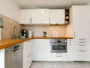 Fridge, oven, dishwasher, toaster