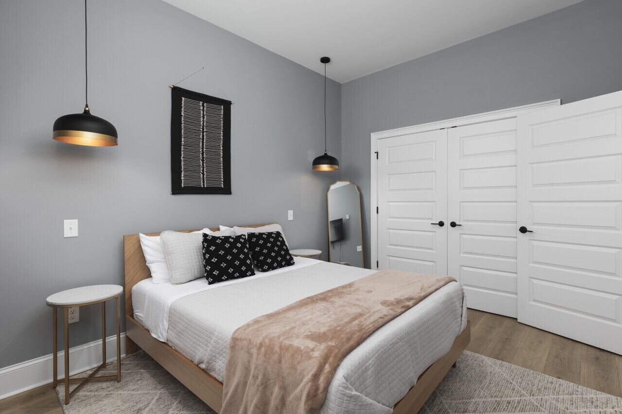 2 室のベッドルーム、アイロン / アイロン台、WiFi (無料)、ベッドシーツ