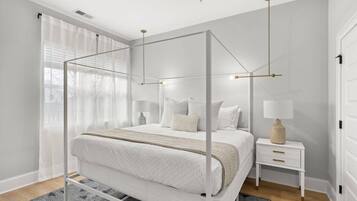 2 bedrooms, desk, iron/ironing board, free WiFi