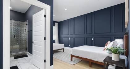 Hip New Condo near Broadway, Trendy Area - 5 Beds!