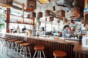 Bar (on property) - Condo Near Downtown Broadway & Stadium - Free Parking (Nashville)