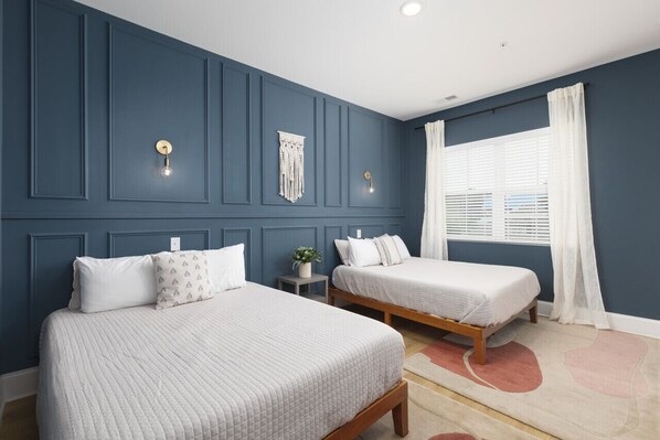 2 室のベッドルーム、アイロン / アイロン台、WiFi (無料)、ベッドシーツ