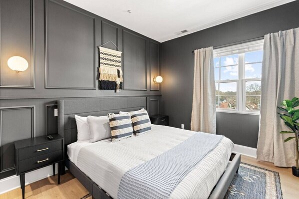 2 chambres, fer et planche à repasser, Wi-Fi gratuit, draps fournis