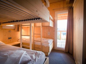 5 chambres, accès à Internet (gratuit)