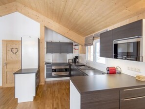 Fridge, microwave, oven, dishwasher - #41 mit Sauna und Sprudelbad innen by Interhome (Turracher Höhe)