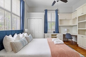 3 bedrooms, desk, iron/ironing board, travel crib