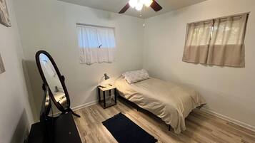 2 bedrooms, WiFi, bed sheets