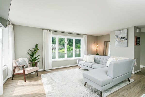 Smart TV, DVD player