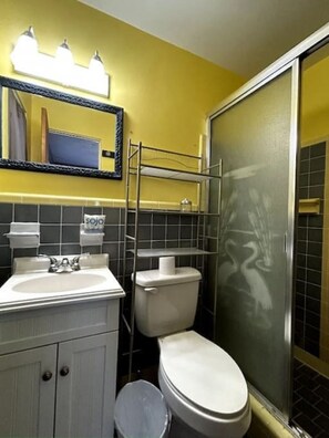 Hårtork och handdukar