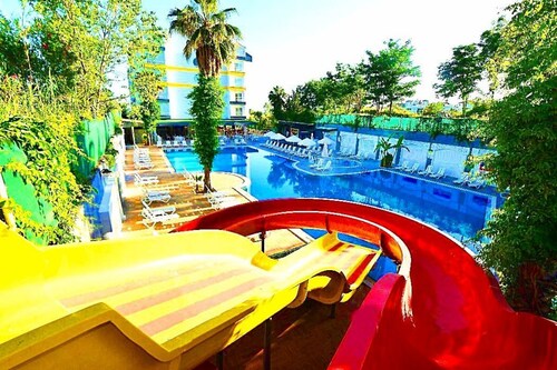 Side Orange Paradise Hotel