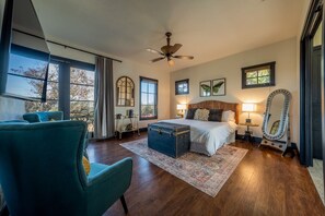 5 Schlafzimmer, Schreibtisch, Bügeleisen/Bügelbrett, kostenloses WLAN