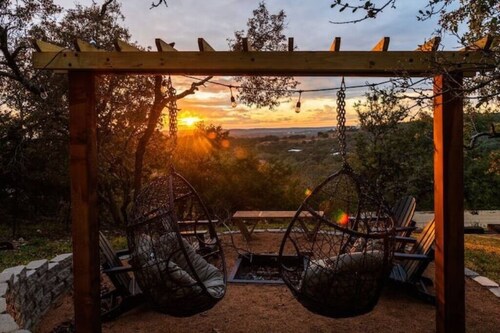 Turnbull House: Outdoor Oasis w/ Amazing Views