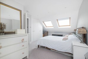 3 soverom, strykejern/-brett, wi-fi og sengetøy