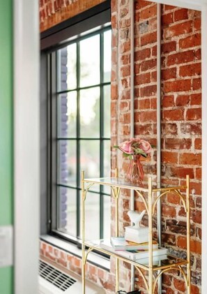 Interior - Lindee Zimmer Art Suite 208 (Denver)