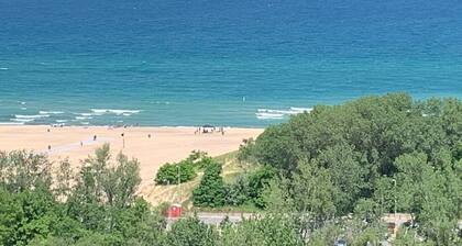 Spacious home near nightlife, beaches, dunes, zoo, and Lake Michigan charters.