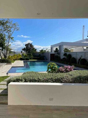 Piscine extérieure