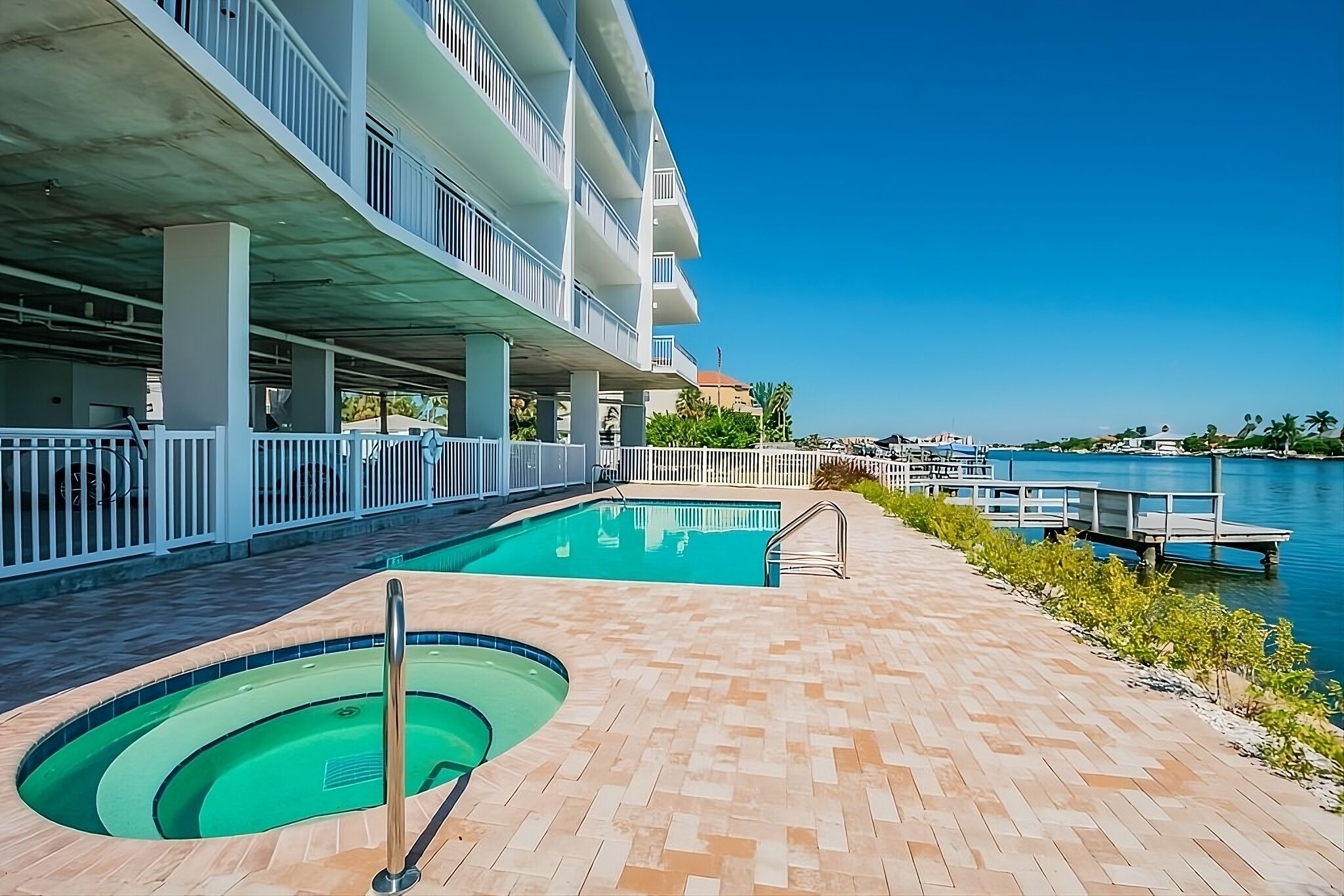 Experience the Best! Premium Accommodation, Pool, Pet-friendly, Free Parking!