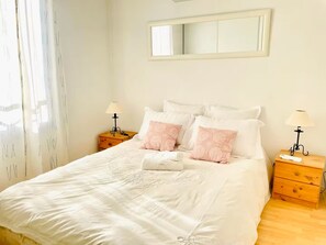2 bedrooms, in-room safe, iron/ironing board, travel cot