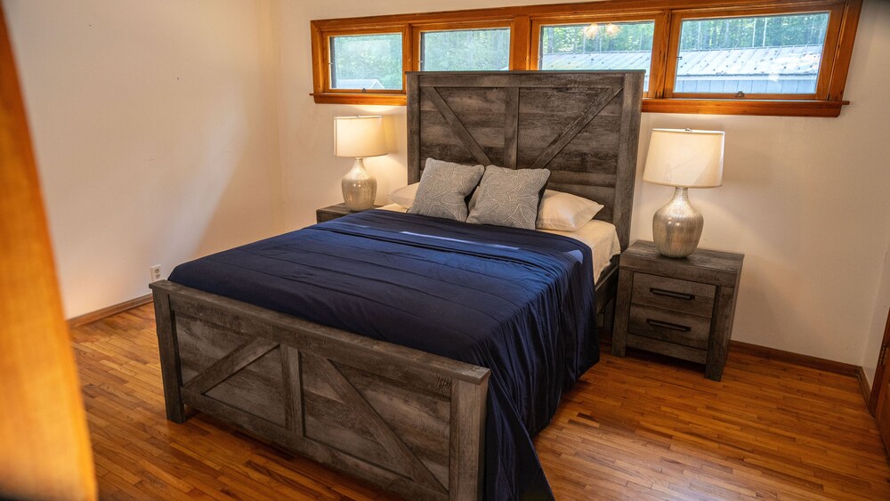 b Lake, Hackensack, Northern MN 3 Bedroom, Sleeps 8 Cabin 7