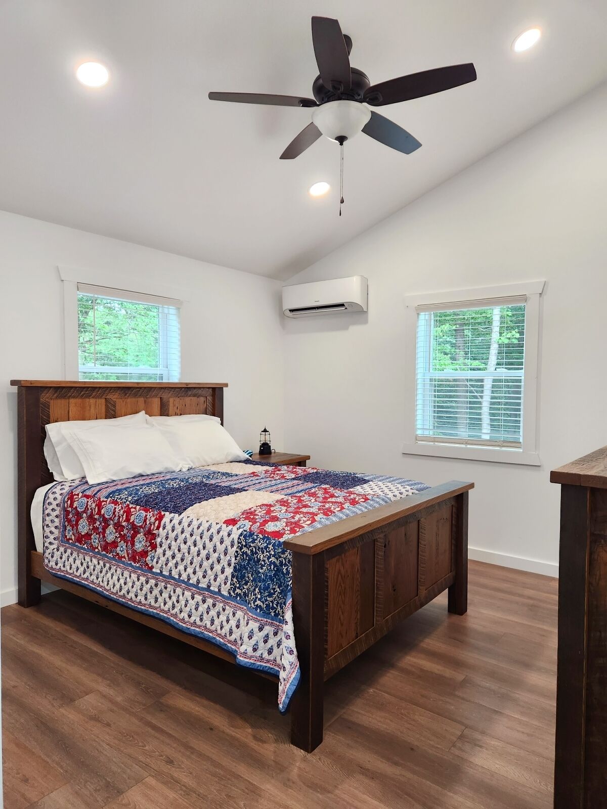 3 多间卧室、熨斗/熨衣板、WiFi、床单