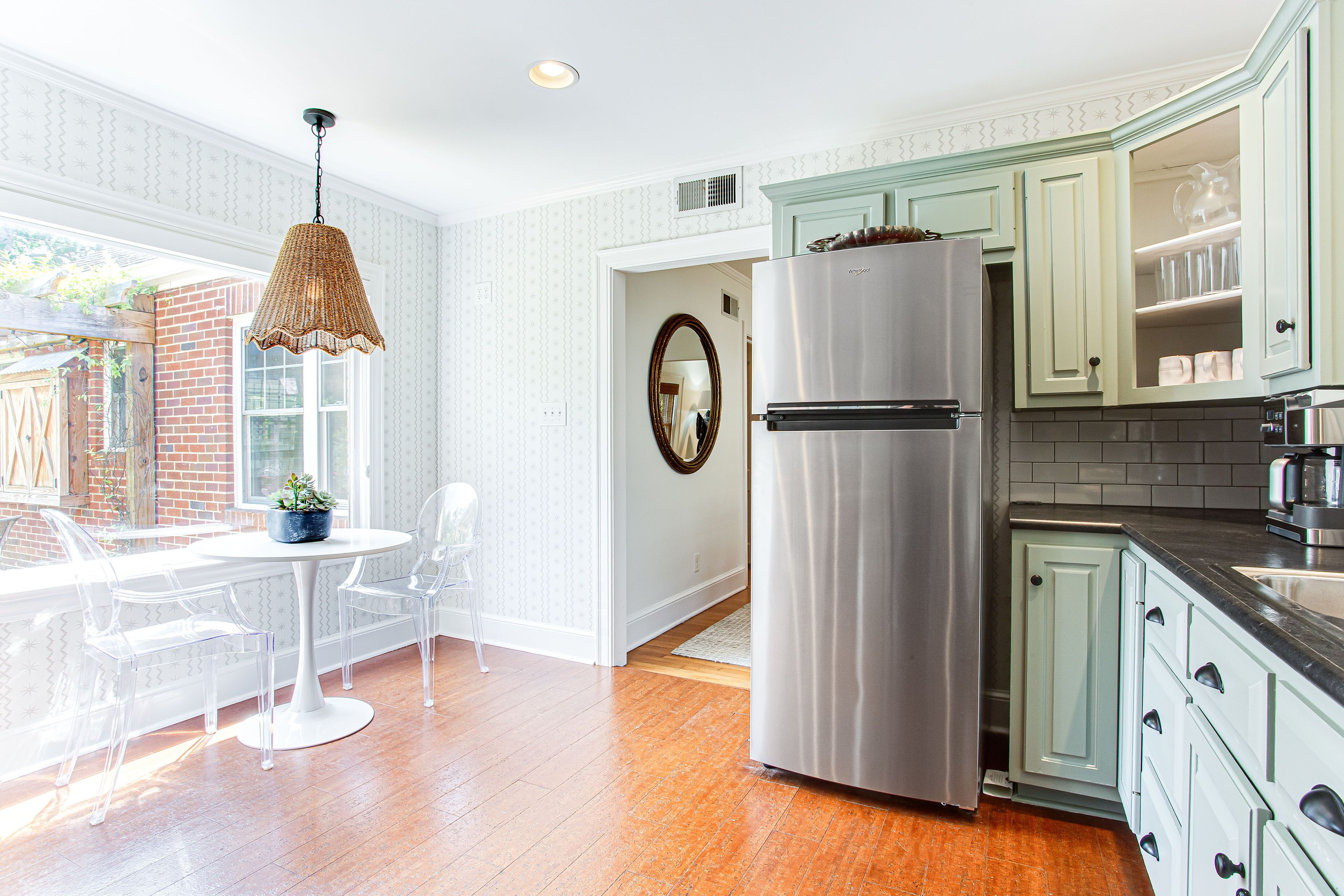 雪櫃、微波爐、焗爐、爐具