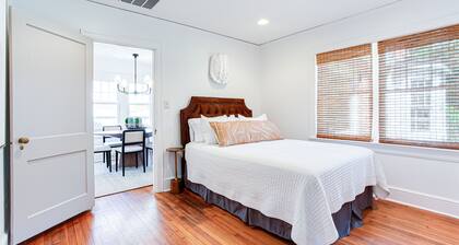 Escape to Five Points: Stylish 3BR Haven with Large Backyard & Outdoor Living