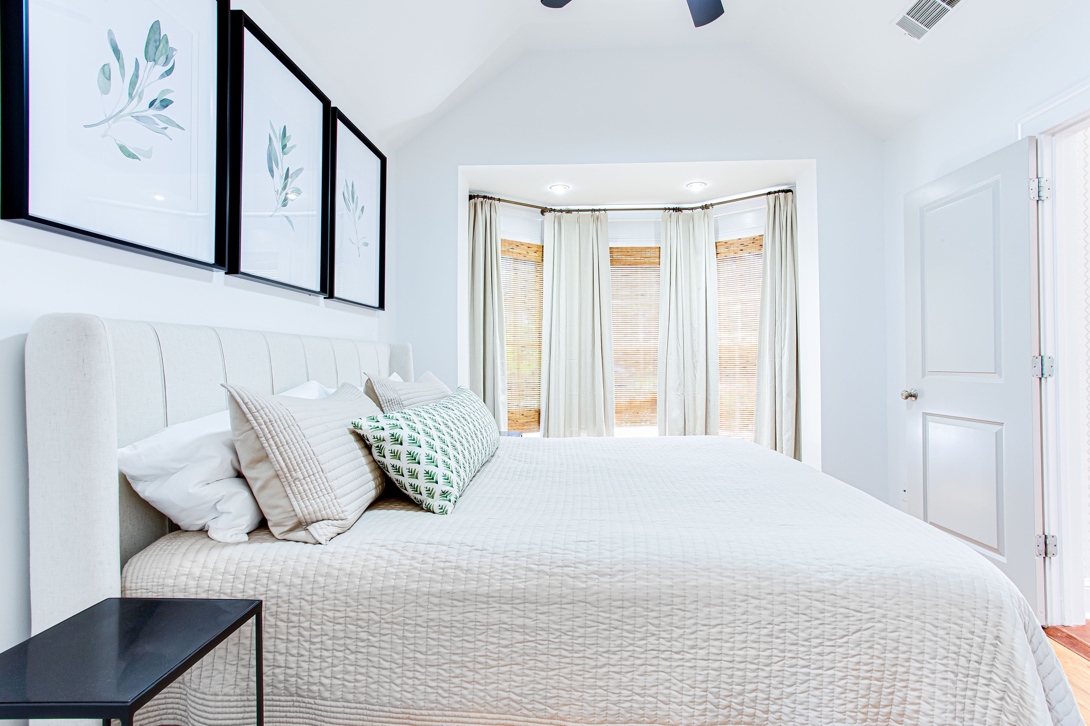 3 chambres, bureau, fer et planche à repasser, Wi-Fi gratuit