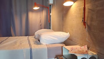 1 habitación y ropa de cama