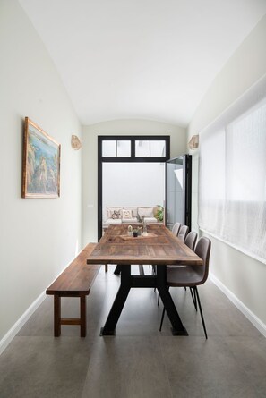 Dining - Family Beach house  (Arenys de Mar)