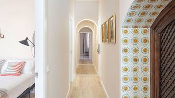 4 slaapkamers, een strijkplank/strijkijzer, wifi, beddengoed