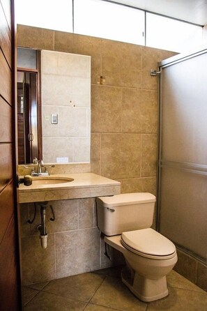 Bathroom - Jirón Independencia 808 (Trujillo)