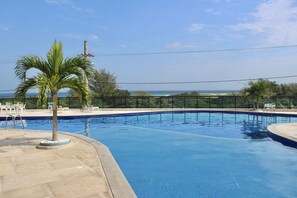 Comfort Apartment | Pool | Outdoor pool