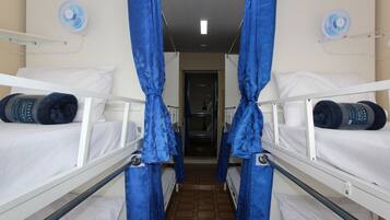 In-room safe, laptop workspace, blackout curtains